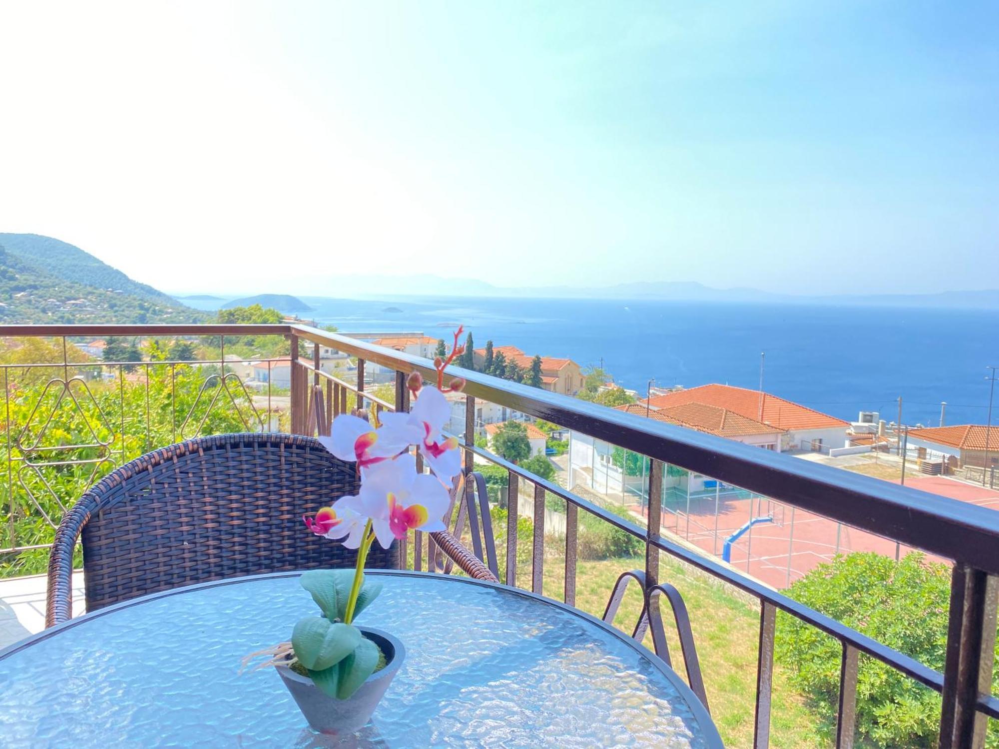 Villa Demie And George Ηouse Loutraki  Exterior foto